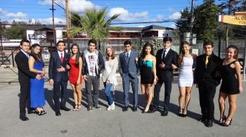 Todos los candidatos junto al Rey y la Reina 2013 del Colegio Aconcagua.